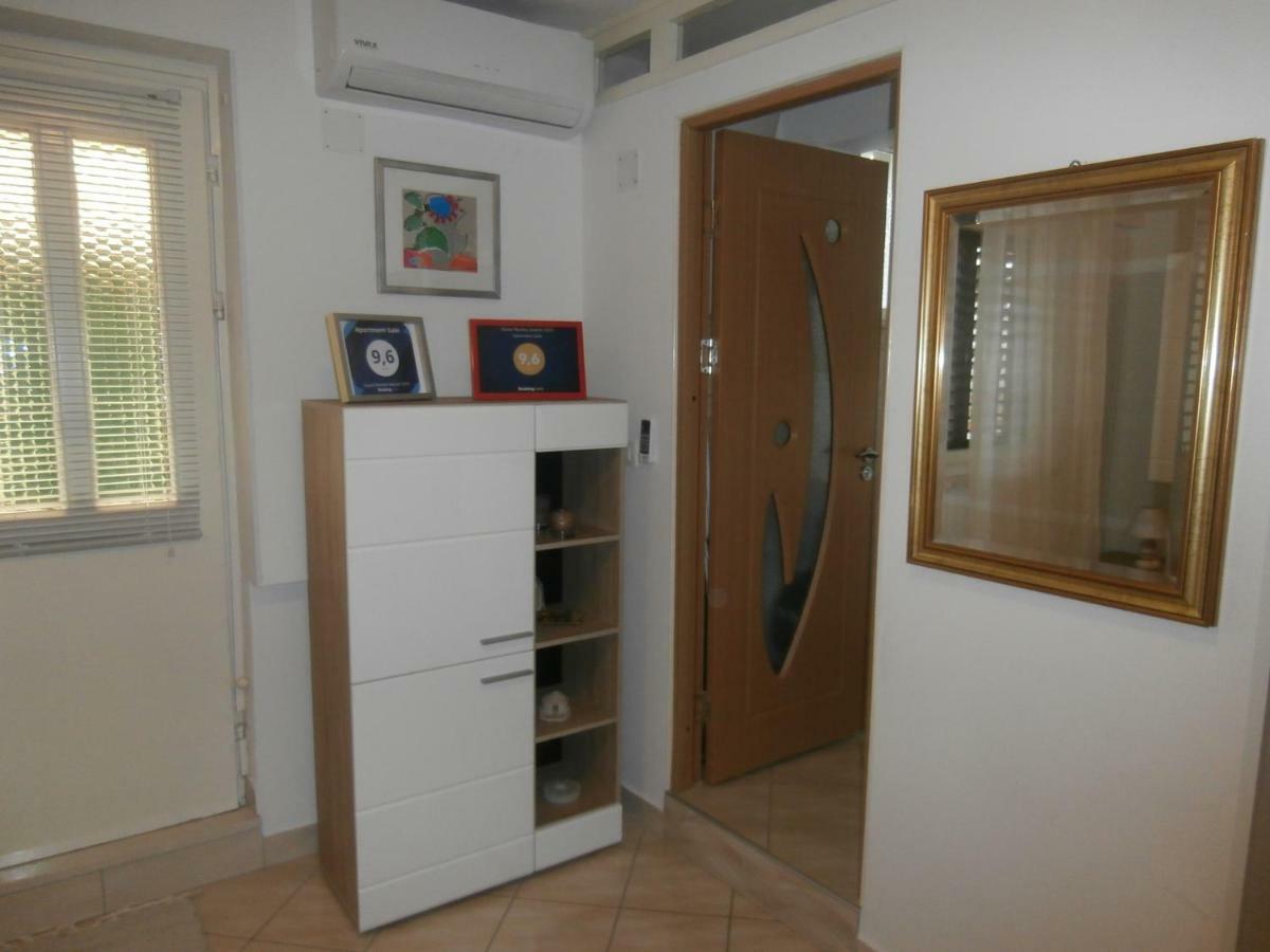 Apartment Gabi Лабин Екстер'єр фото