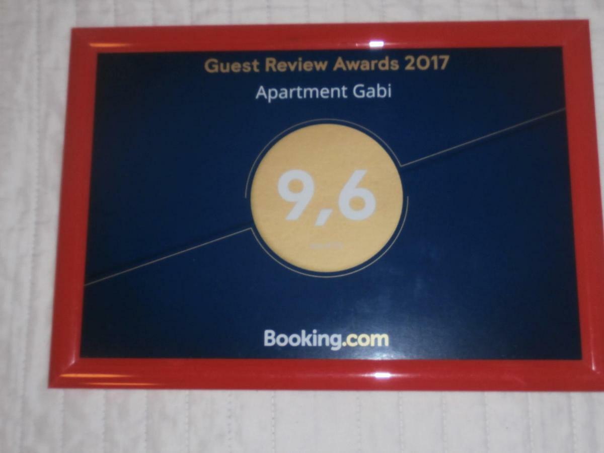 Apartment Gabi Лабин Екстер'єр фото